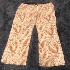 Express paisley size 3/4 capris